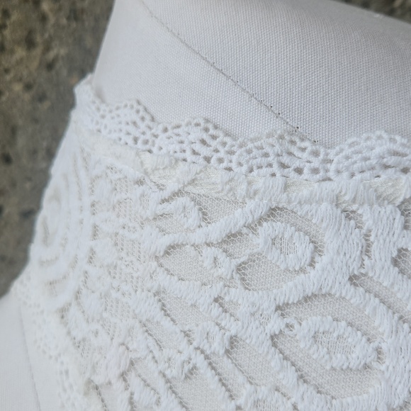DECJUBA white lace top - Picture 4 of 14